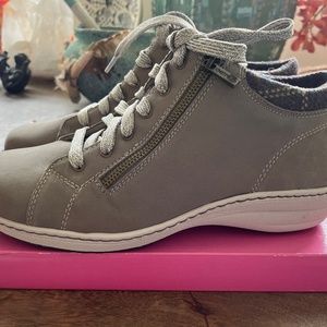 New Aetrex Remi Women’s ankle boot